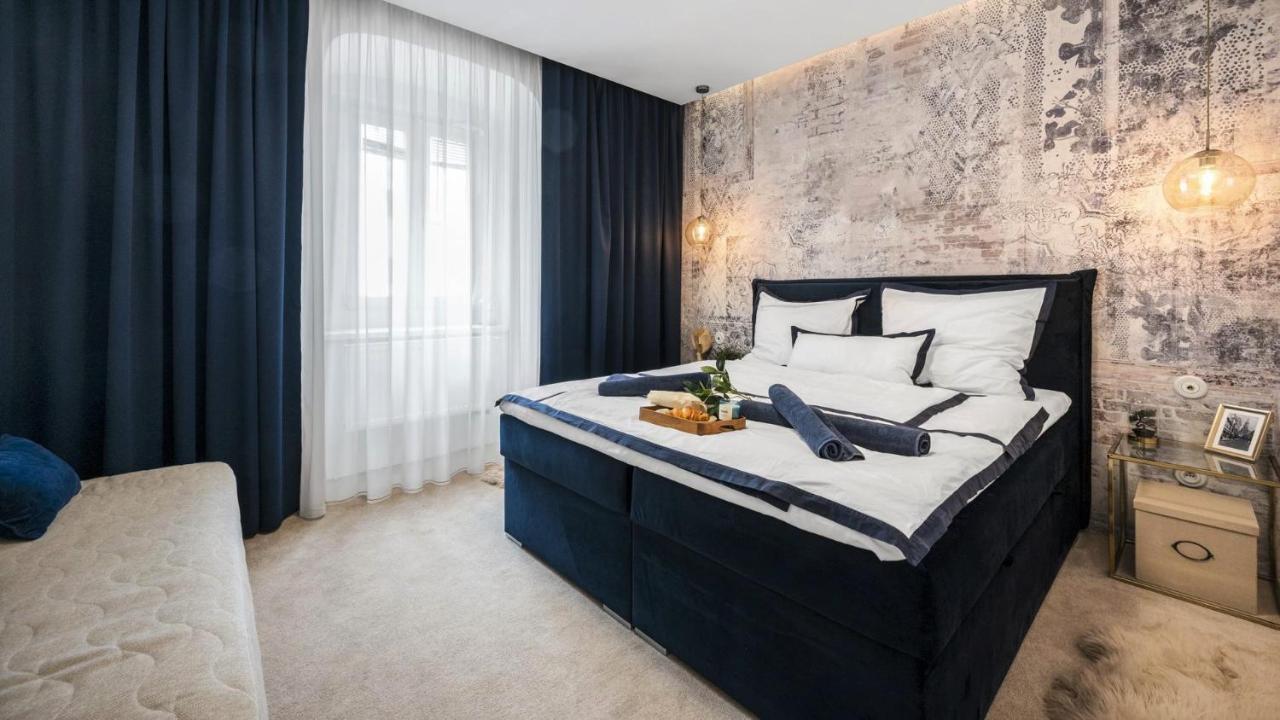 New Design & High Standard Apt From 16Th Century In Old Town-Free Parking Bratislava Buitenkant foto
